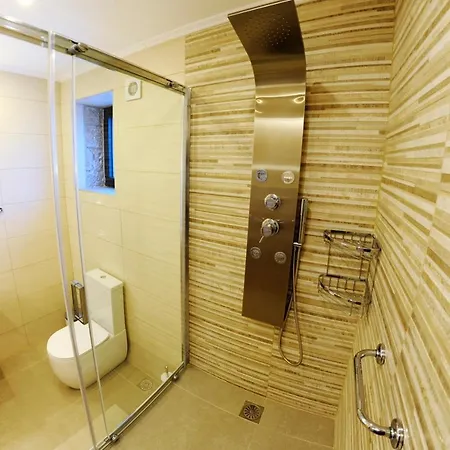 Villa Stone Crafted Luxury *