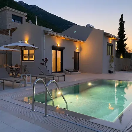 Ionian Stone Luxury Nikiana