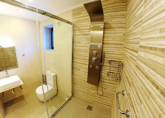 Villa Stone Crafted Luxury Villas *