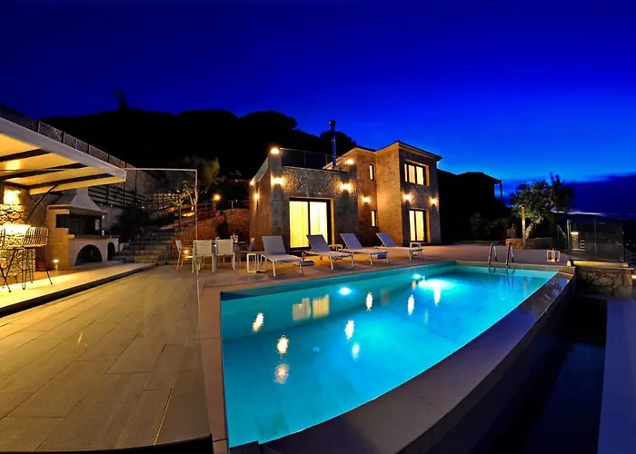 Stone Crafted Luxury Villas * Nikiana