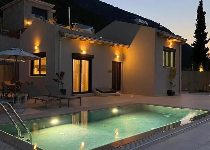 Stone Crafted Luxury Villas * Nikiana